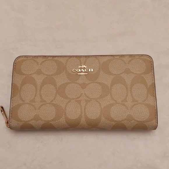 COACH Long Zip Around Wallet In Signature Canvas - Picture 1 of 16
